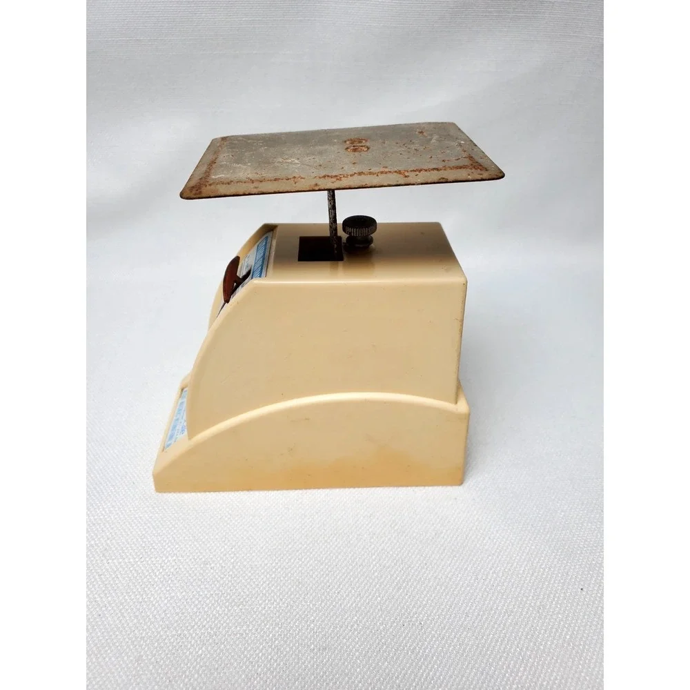Vintage Weight Watchers Mini Plastic Mechanical Food Scale 1968